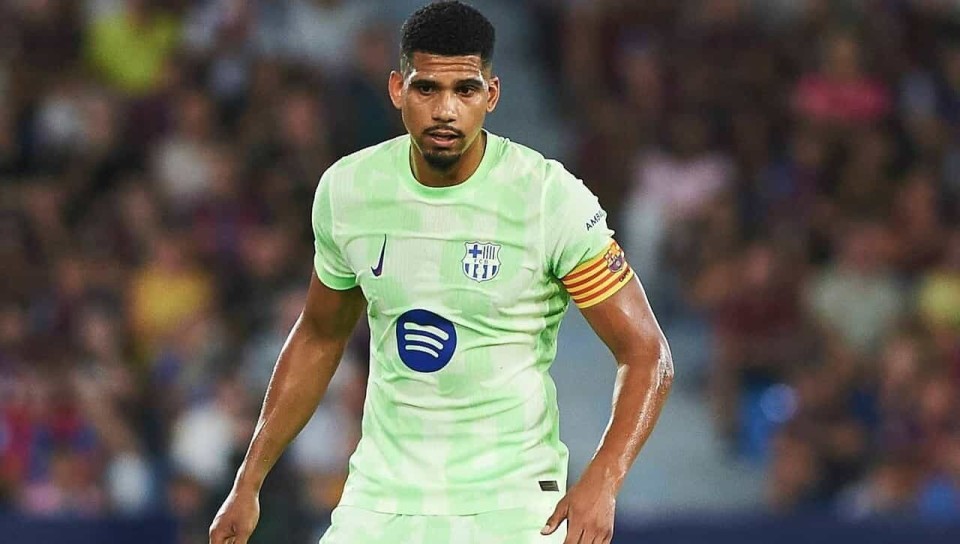 阿劳霍在巴, 诺和瓦伦西, 的比赛中首