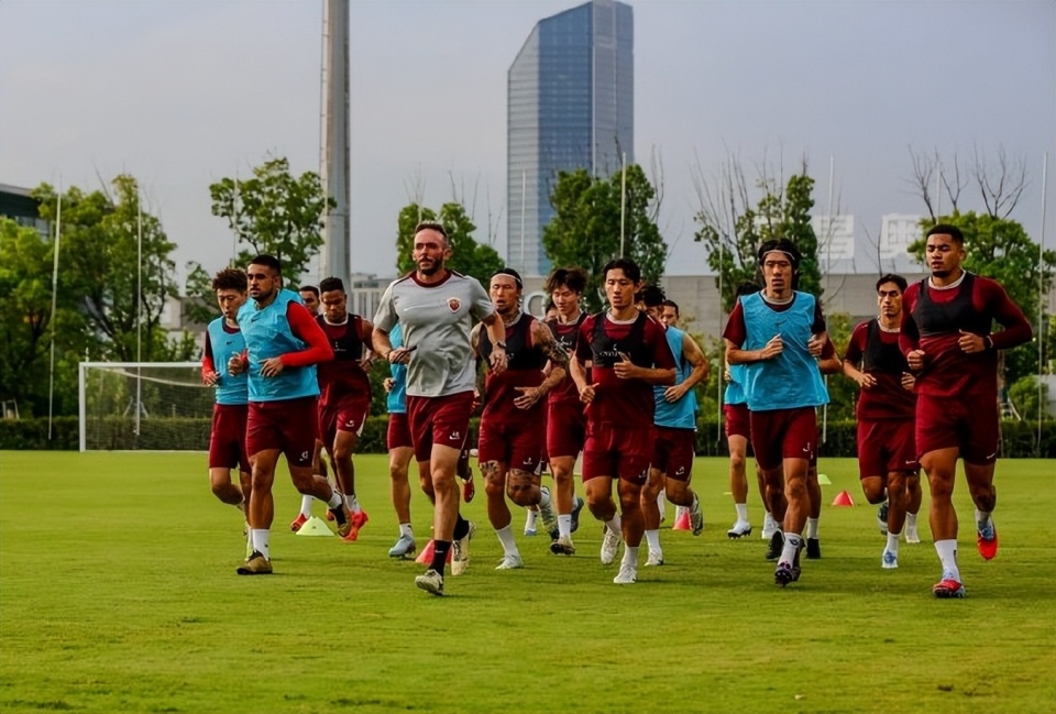 AA, 何硬性目标, src